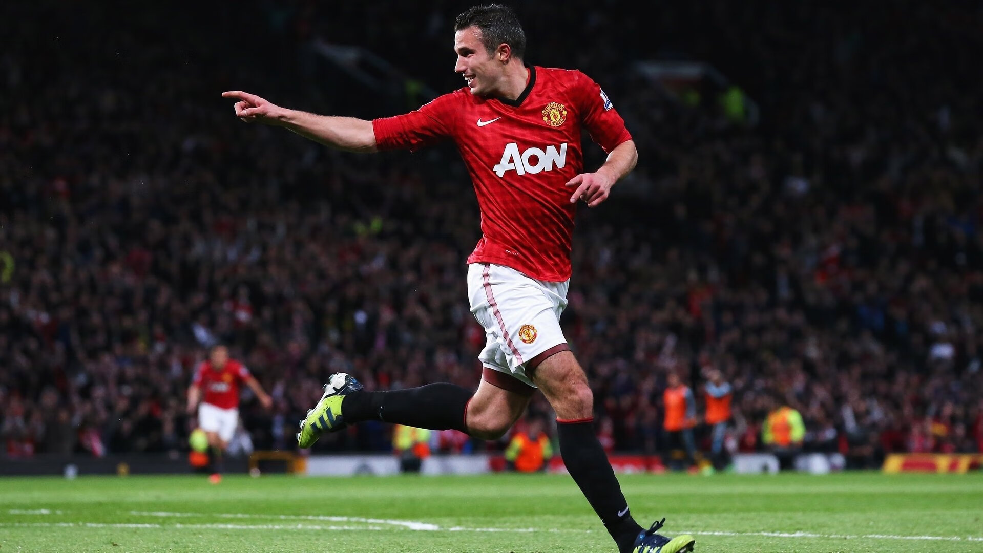 足球教育革新:新一代青少年的成长路径,青少年足球训练现状